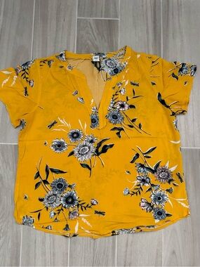 Old Navy Mustard Yellow Floral Split V-Neck Blouse